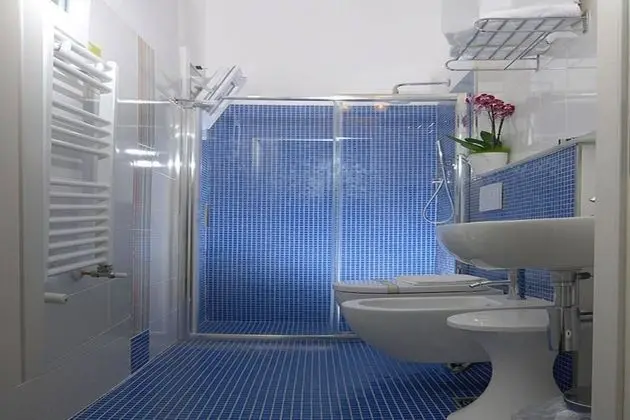 Üç Kişilik Oda, Balkon