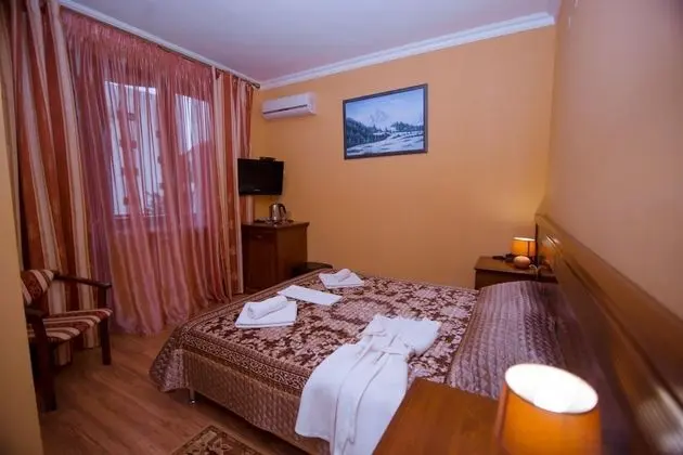 Standard Tek Büyük veya İki Ayrı Yataklı Oda, Balkon