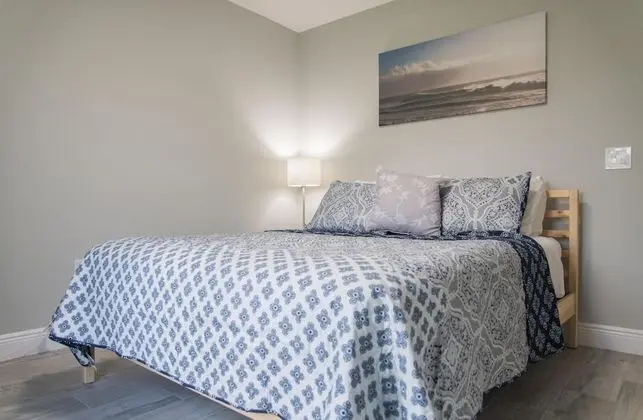 Ev (Gated Community!!  Sparkling private )