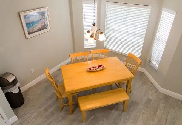 Ev (Gated Community!!  Sparkling private )