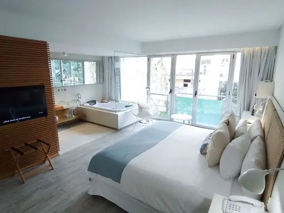 Deluxe Üç Kişilik Oda