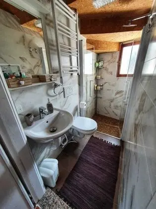 Tek Büyük Yataklı Oda (Air Conditioning - Larrivée)