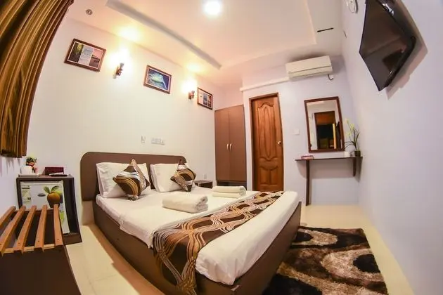 Deluxe Tek Büyük veya İki Ayrı Yataklı Oda, Özel Banyo, Bahçe Manzaralı