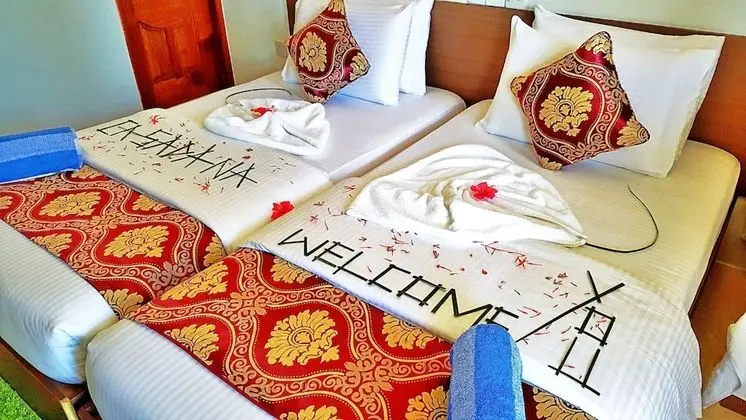 Deluxe Tek Büyük veya İki Ayrı Yataklı Oda, Özel Banyo, Plaj Manzaralı