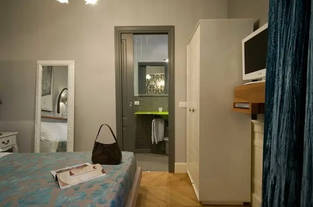 Design Tek Büyük Yataklı Oda, Avlu Manzaralı