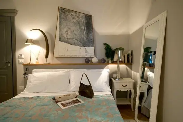 Design Tek Büyük Yataklı Oda, Avlu Manzaralı