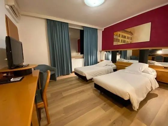 Standard Tek Büyük veya İki Ayrı Yataklı Oda