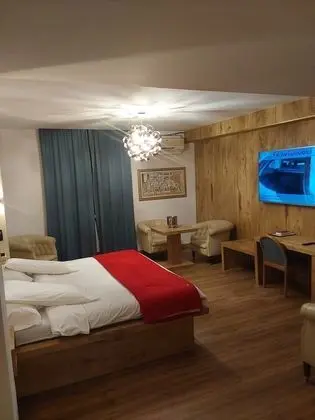 Standard Tek Büyük veya İki Ayrı Yataklı Oda