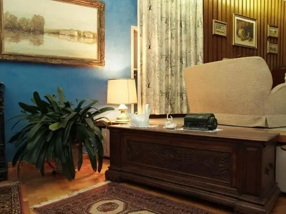 Ev, 6 Yatak Odası, Sigara İçilebilir, Balkon