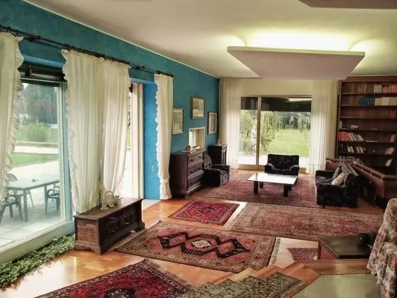 Ev, 6 Yatak Odası, Sigara İçilebilir, Balkon