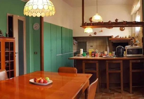 Ev, 6 Yatak Odası, Sigara İçilebilir, Balkon