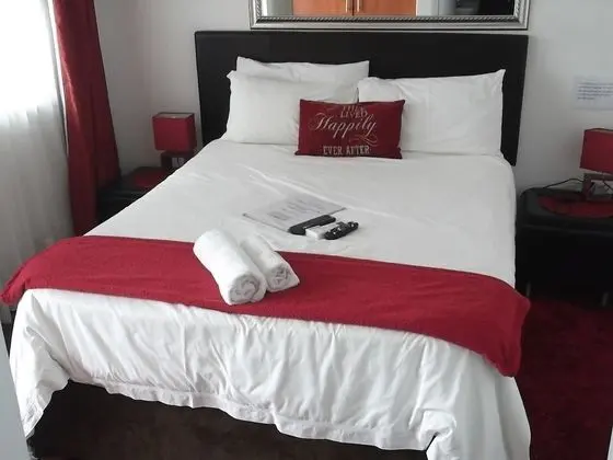 Büyük Yataklı Tek Kişilik Oda