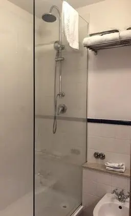Basic Büyük Yataklı Tek Kişilik Oda