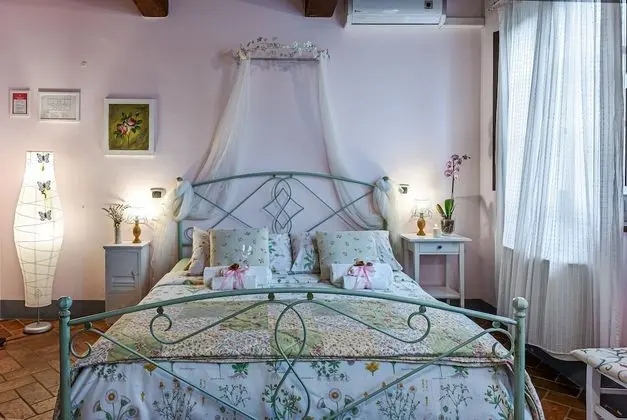 Standard Üç Kişilik Oda, Banyolu/Duşlu, Havuz Manzaralı (Ortensia)