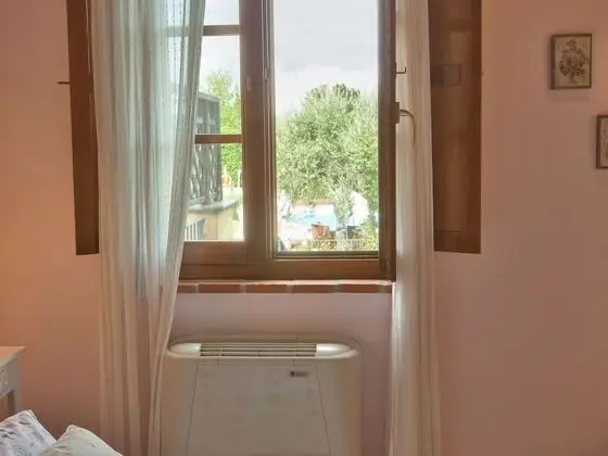 Standard Üç Kişilik Oda, Banyolu/Duşlu, Havuz Manzaralı (Ortensia)