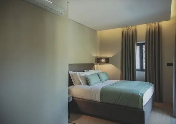Tek Büyük Yataklı Oda, 1 En Büyük (King) Boy Yatak, Balkon, Üzüm Asması Manzaralı