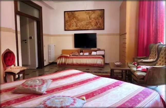 Üç Kişilik Oda