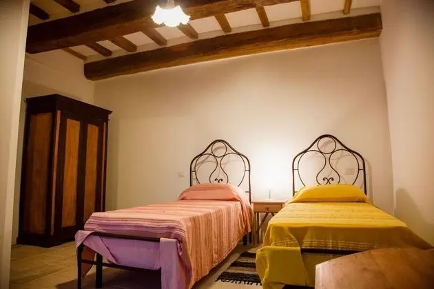 Tek Büyük veya İki Ayrı Yataklı Oda, Dağ Manzaralı