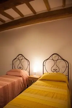 Tek Büyük veya İki Ayrı Yataklı Oda, Dağ Manzaralı