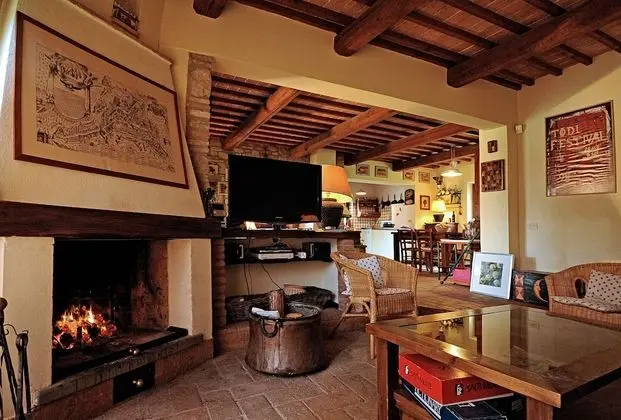 Villa, 6 Yatak Odası, Şömine