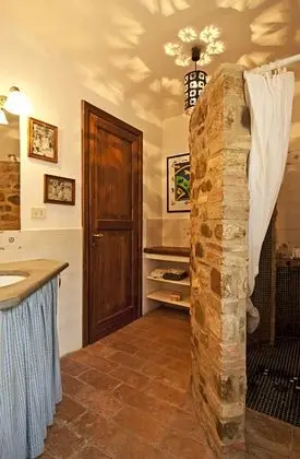Villa, 6 Yatak Odası, Şömine