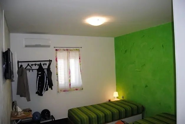 Comfort Tek Büyük veya İki Ayrı Yataklı Oda
