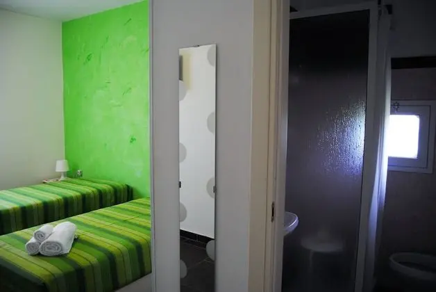 Comfort Tek Büyük veya İki Ayrı Yataklı Oda