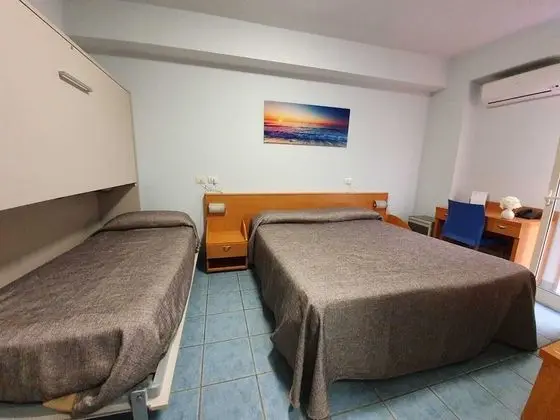 Economy Üç Kişilik Oda