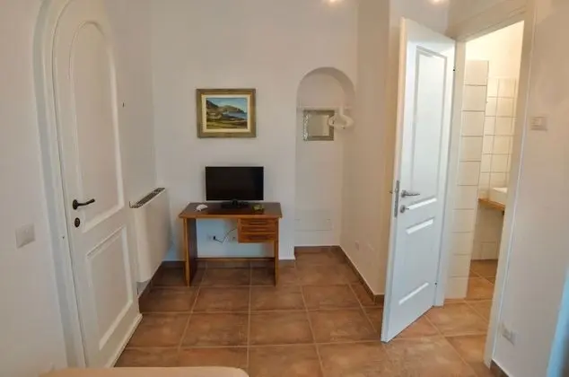 Tek Büyük veya İki Ayrı Yataklı Oda (Gelsomina)