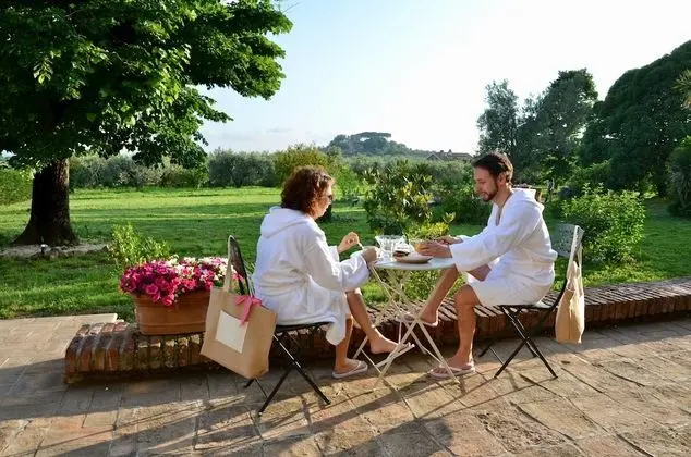 Tek Büyük veya İki Ayrı Yataklı Oda (Gelsomina)