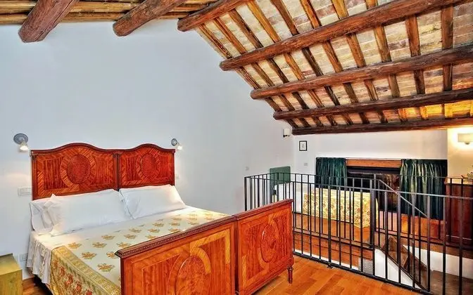 Classic Tek Büyük Yataklı Oda