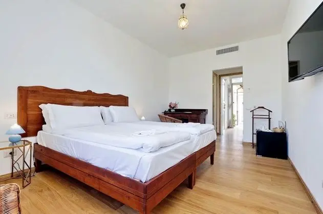 Classic Tek Büyük Yataklı Oda