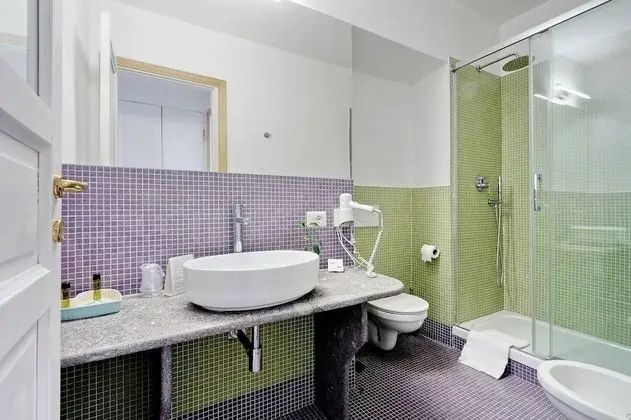 Classic Tek Büyük Yataklı Oda