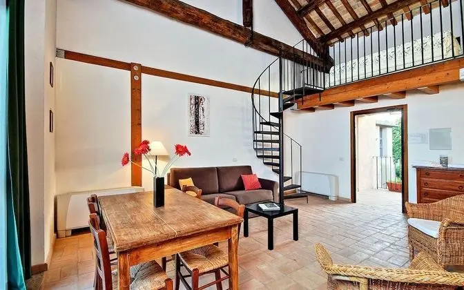 Junior Süit, Bahçe Manzaralı