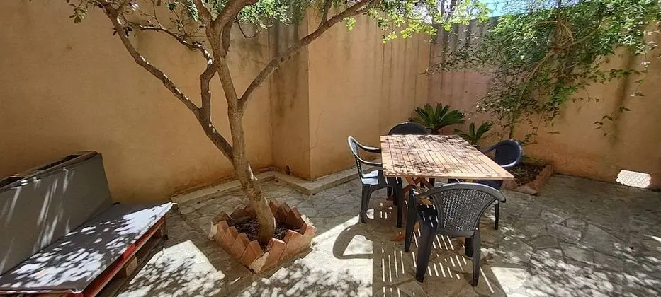 Apart Daire, 2 Yatak Odası, Bahçeli