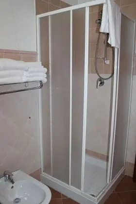 Üç Kişilik Oda, Özel Banyo