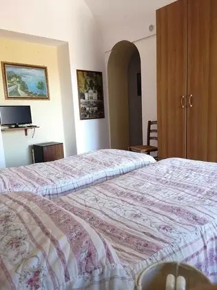 Apart Daire, Havuz Kenarı (Anthea)