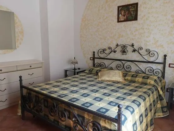 Tek Büyük Yataklı Oda, Havuz Kenarı