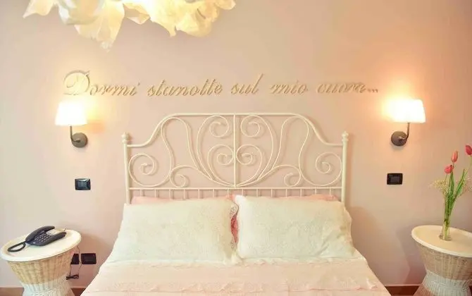 Romantic Büyük Yataklı Tek Kişilik Oda