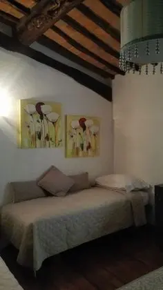 Family Süit, Ek Bina