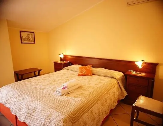 Tek Büyük Yataklı Oda