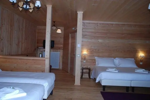 Deluxe Dört Kişilik Oda