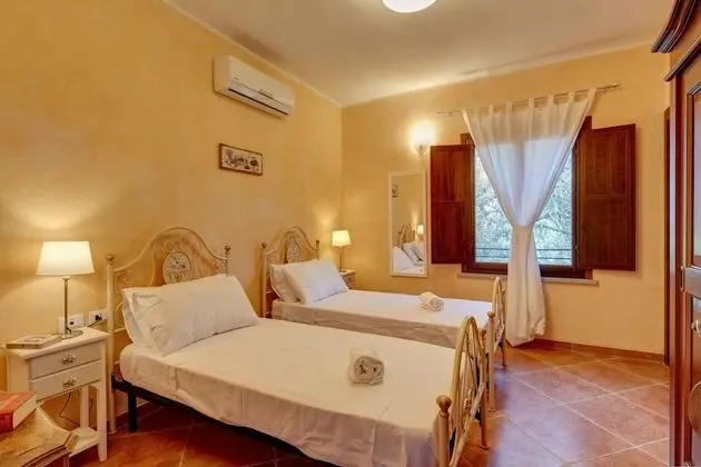 Tek Büyük veya İki Ayrı Yataklı Oda