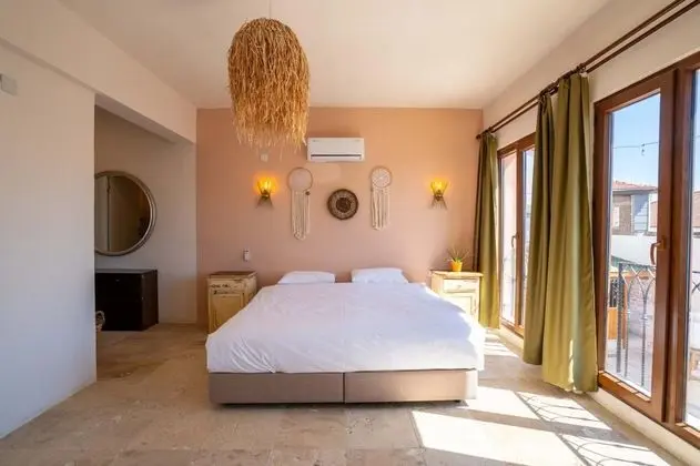 Comfort Oda, Kısmi Deniz Manzaralı, Büyük Yataklı