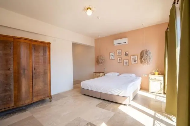 Comfort Oda, Kısmi Deniz Manzaralı, Büyük Yataklı