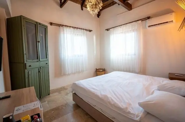 Standart Oda, Sokak Manzaralı