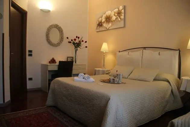 Standard Üç Kişilik Oda (Private External Bathroom)