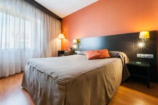 Tek Büyük veya İki Ayrı Yataklı Oda