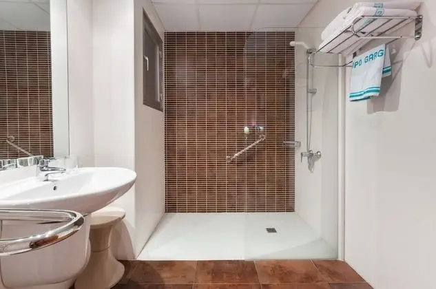 Tek Büyük veya İki Ayrı Yataklı Oda