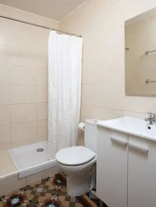 Economy Tek Büyük Yataklı Oda, Ortak Banyo